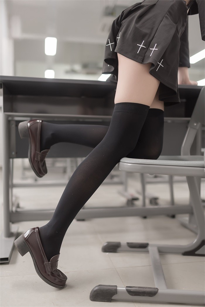 风之领域精品写真@No.011 教室里的黑丝美少女 [50P/79.5MB]插图1