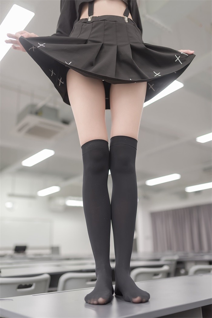 风之领域精品写真@No.011 教室里的黑丝美少女 [50P/79.5MB]插图