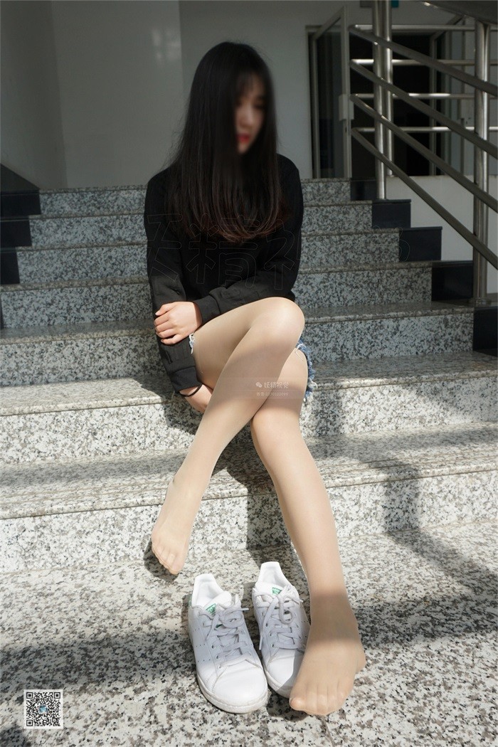 妖精视觉@NO.042 妞妞 俏皮的“热裤”薄丝 [65P/47.6MB]插图1