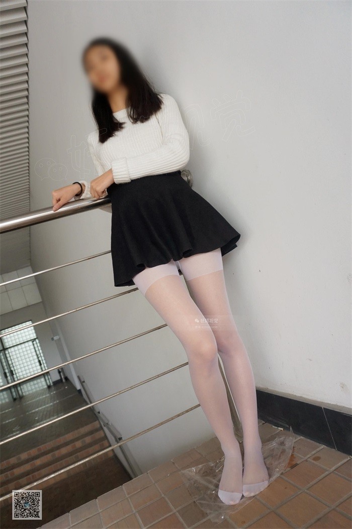 妖精视觉@NO.044 诗诗 风吹起 盼回家 白丝袜 [66P/25.3MB]插图1