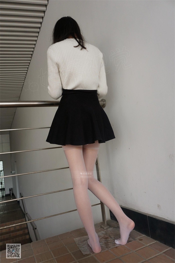 妖精视觉@NO.044 诗诗 风吹起 盼回家 白丝袜 [66P/25.3MB]插图