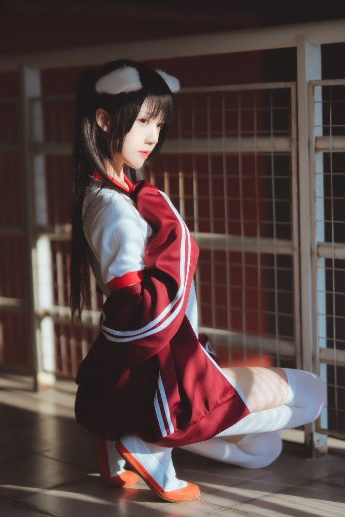 人气动漫Coser@桜桃喵 – 白丝加红色体操服 [44P/538MB]插图2