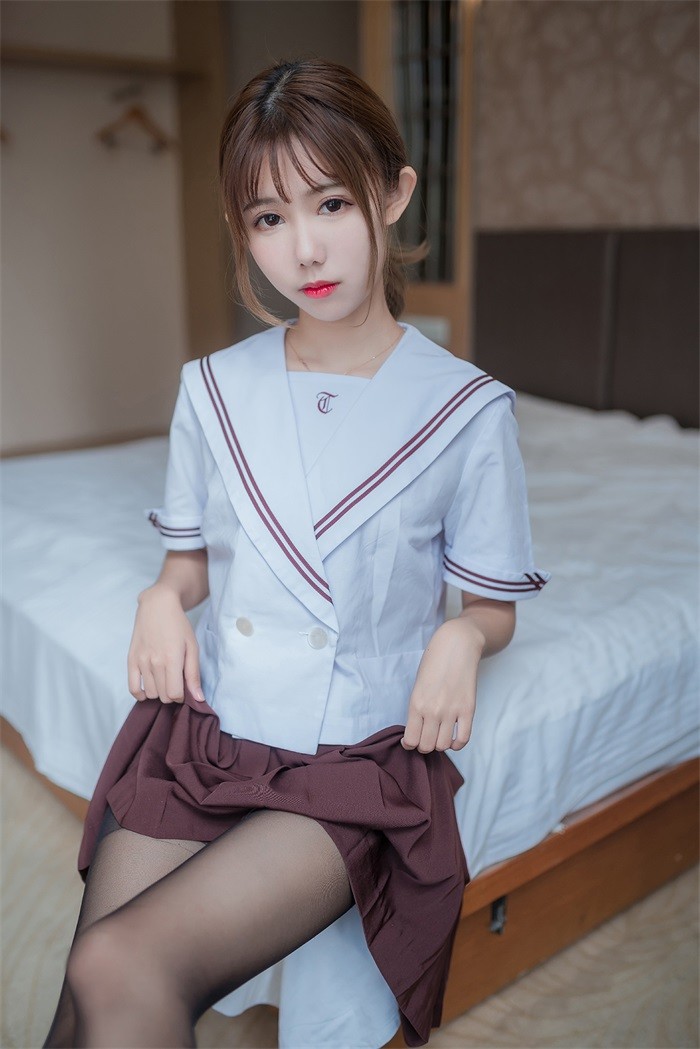 风之领域精品写真@No.129 黑丝系至服小解解 [45P/100MB]插图