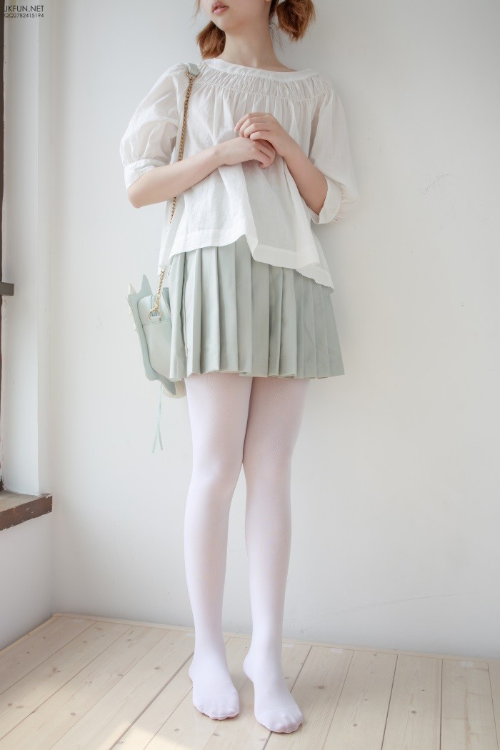 森萝财团精品写真@JKFUN-009 50D白丝按摩仪 [105P/1V/3.05GB]插图1