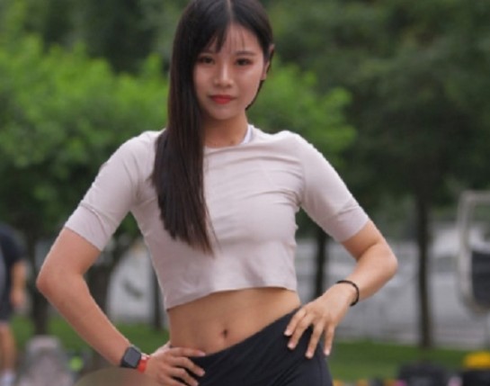 爆笑段子:今天在面馆吃饭,发现没带钱,于是想加老板漂亮女儿的微信!插图 爆笑段子:今天在面馆吃饭,发现没带钱,于是想加老板漂亮女儿的微信!插图