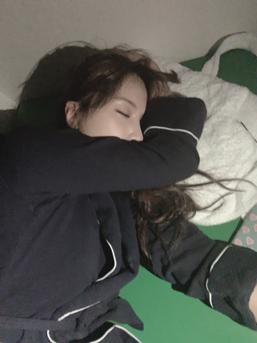 经纪人超坏偷拍《熟睡的三上悠亚》到底偷看了多久才拍出这些照片插图2 经纪人超坏偷拍《熟睡的三上悠亚》到底偷看了多久才拍出这些照片插图2