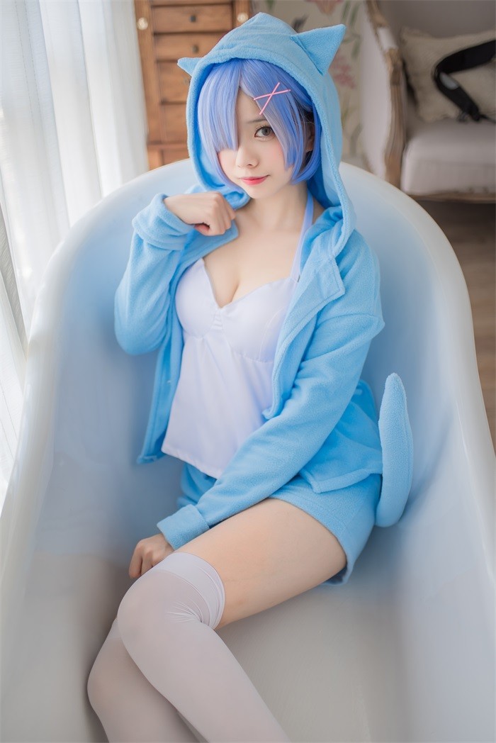 微博红人@小野妹字w 浴缸里的蓝色精灵 [22P/145MB]插图1