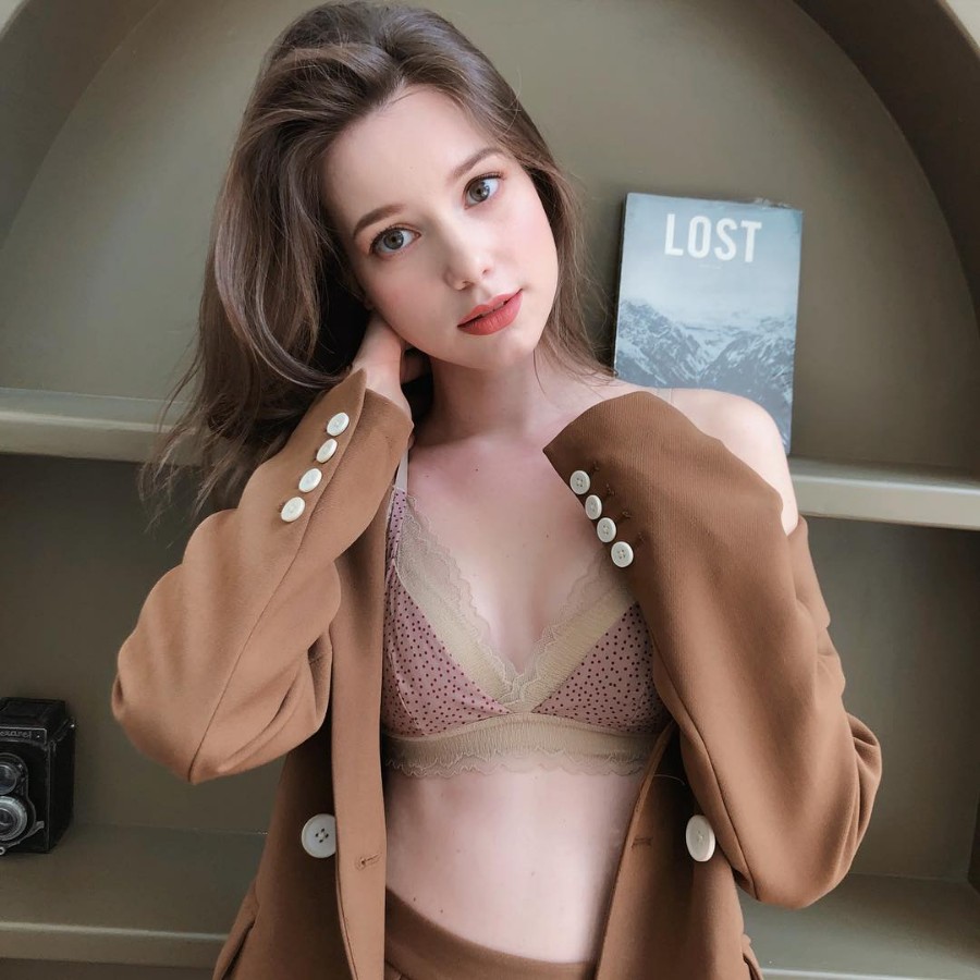 真仙女下凡!四国混血镁钕《Anastasia Cebulska》梦幻颜值惊呆网友!插图2 真仙女下凡!四国混血镁钕《Anastasia Cebulska》梦幻颜值惊呆网友!插图2