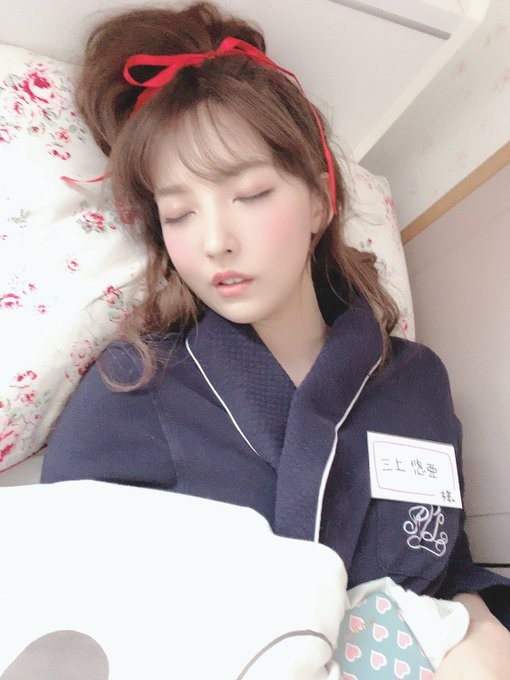 经纪人超坏偷拍《熟睡的三上悠亚》到底偷看了多久才拍出这些照片插图10 经纪人超坏偷拍《熟睡的三上悠亚》到底偷看了多久才拍出这些照片插图10