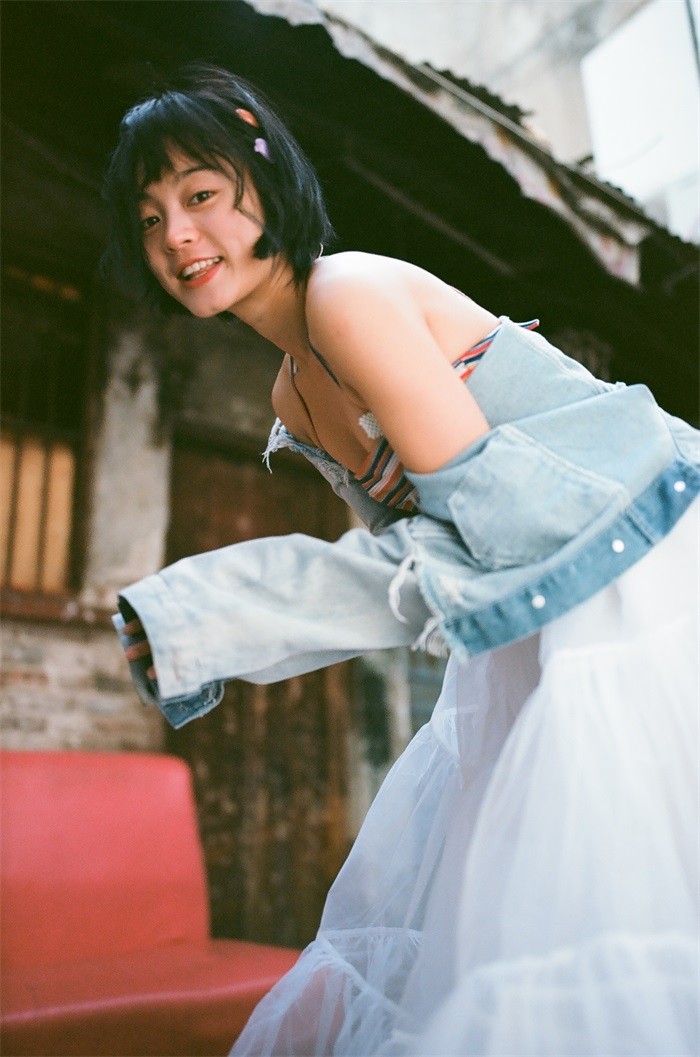 [YALAYI雅拉伊] 2018.11.27 No.131 游街 米粒米粒 [64P/196MB]插图1