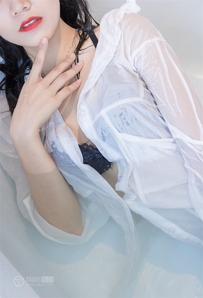 [YALAYI雅拉伊] 2018.11.30 No.134 嬉水浴室 小灰 [43P/355MB]插图2