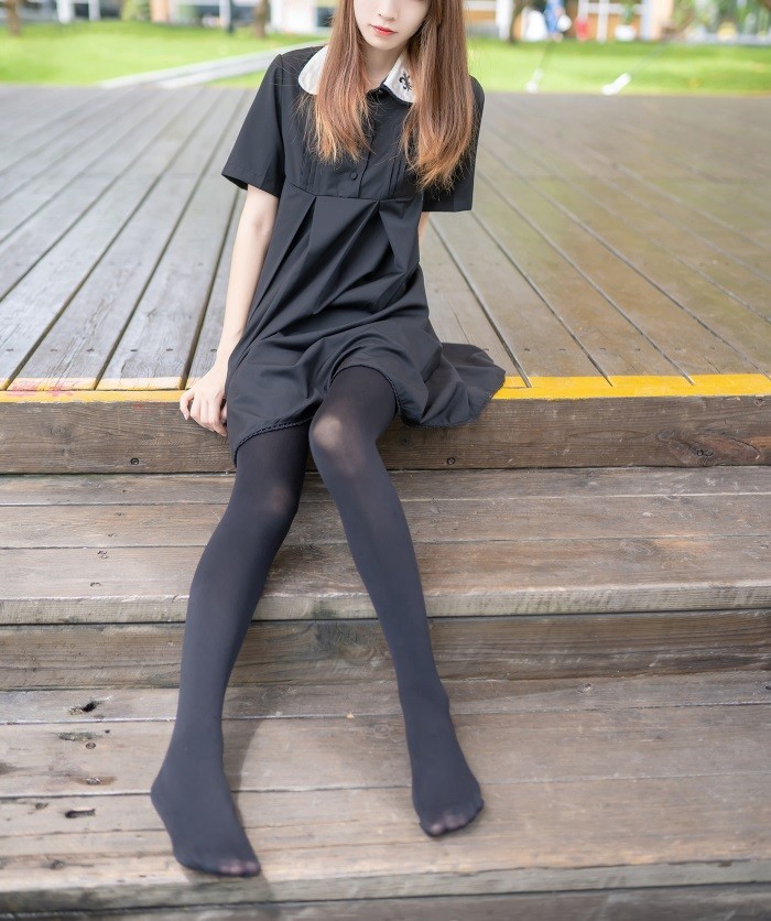 风之领域精品写真@No.064 户外黑丝长腿 [41P/221MB]插图1