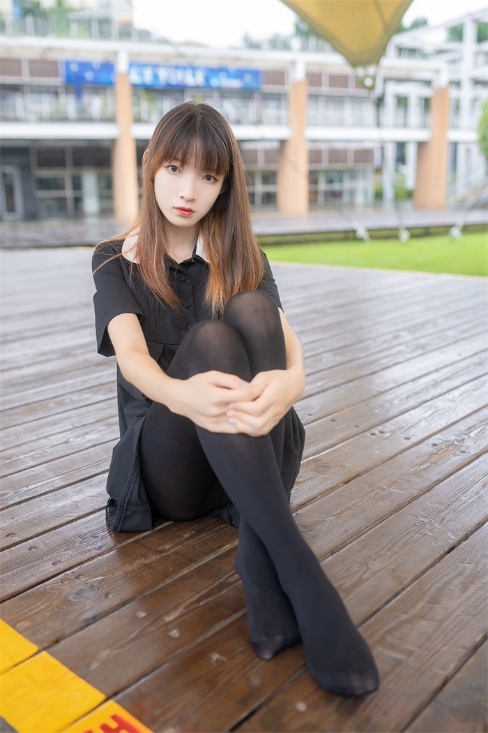 风之领域精品写真@No.064 户外黑丝长腿 [41P/221MB]插图2