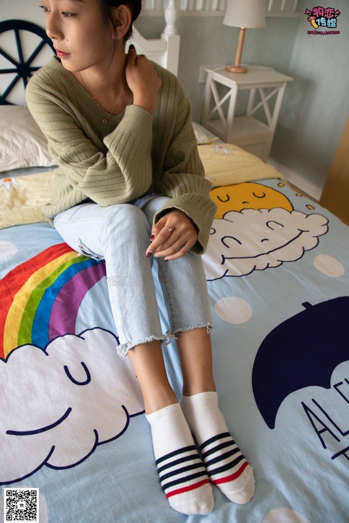 勿恋传媒 No.067 日常私拍白色板鞋配白色横纹棉袜 [189P/1V/1.14GB]插图1