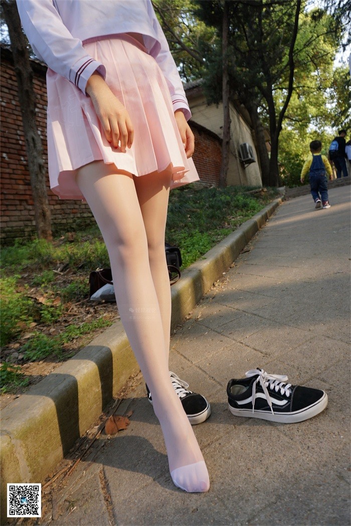妖精视觉 NO.106 苏苏 初冬的学苑白丝袜 [65P/61.9MB]插图1