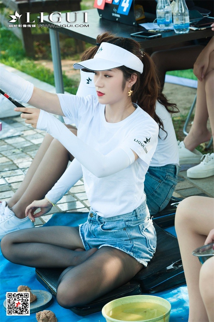 [Ligui丽柜] 2019.08.07 户外达人 Model 文静&然然 [69+1P/50MB]插图2