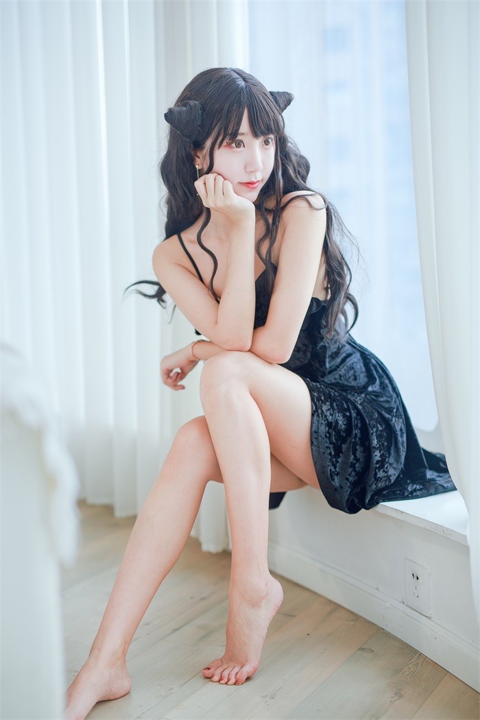 微博红人动漫Coser@-黑川-俏皮小恶魔黑裙子 [31P/374MB]插图