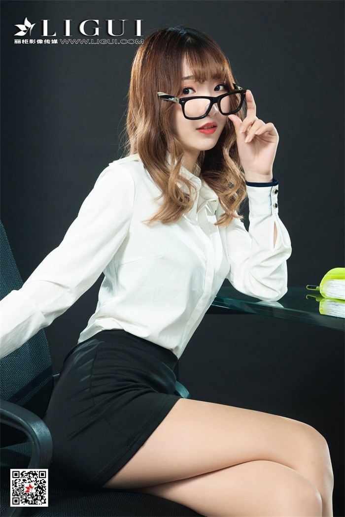 [Ligui丽柜] 2019.07.22 白领生活 Model 小然然 [58+1P/33MB]插图1