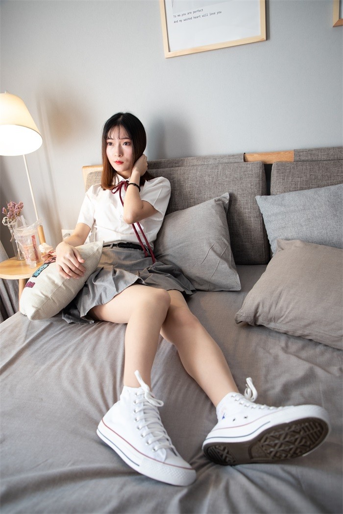 勿恋传媒 No.088 猫耳-jk至服与船袜帆布鞋 [212P/1V/2.40GB]插图1