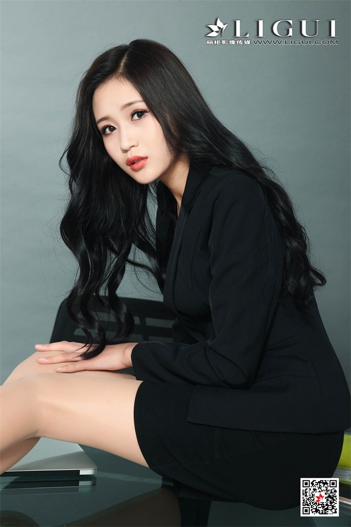 [Ligui丽柜] 2019.08.26 职场气质 Model 玲玲 [53+1P/107MB]插图1