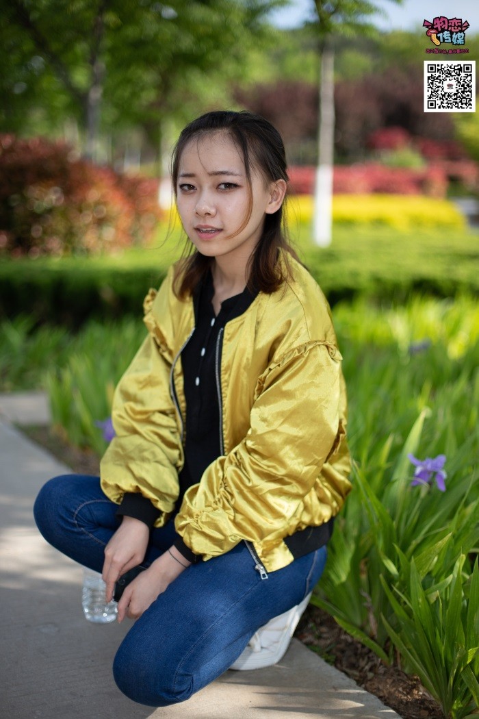 勿恋传媒 No.012 娇小型小罗莉哦,猜猜我多大呢,小白板鞋搭配粉色棉袜 [124P/861MB]插图2