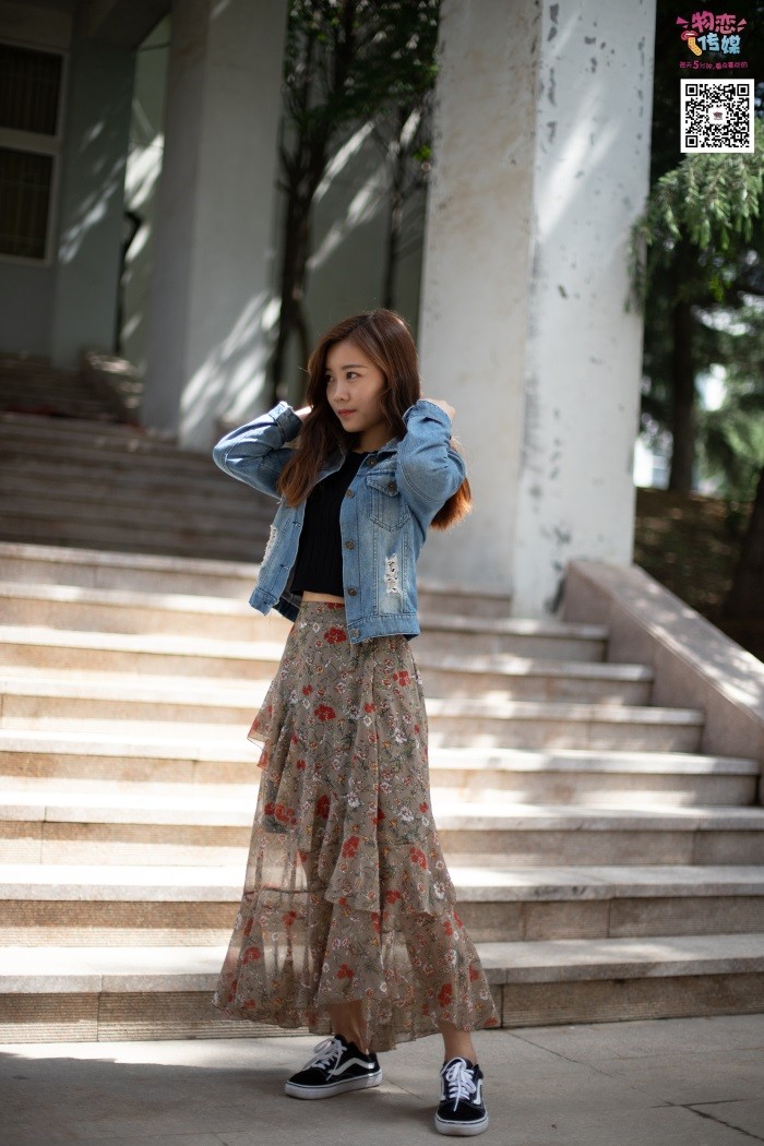 勿恋传媒 No.017 你们喜欢的vans配船袜,街拍风 [229P/1.25GB]插图1