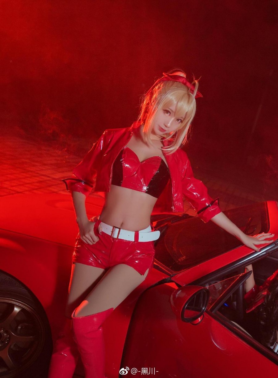 逆天颜值Coser「黑川」呆萌模样让粉丝瞬间恋爱了！插图6