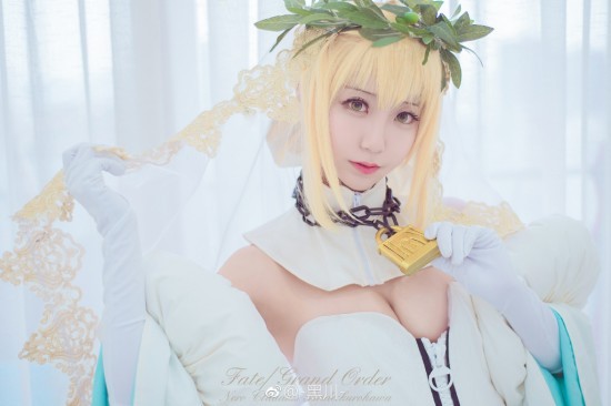 逆天颜值Coser「黑川」呆萌模样让粉丝瞬间恋爱了！插图