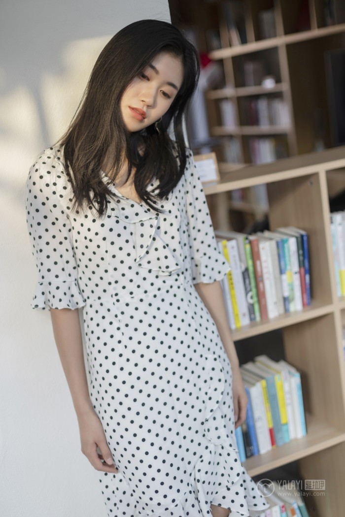 [YALAYI雅拉伊] 2019.05.01 No.264 波点女孩儿 乔妹儿 [44P/482MB]插图2