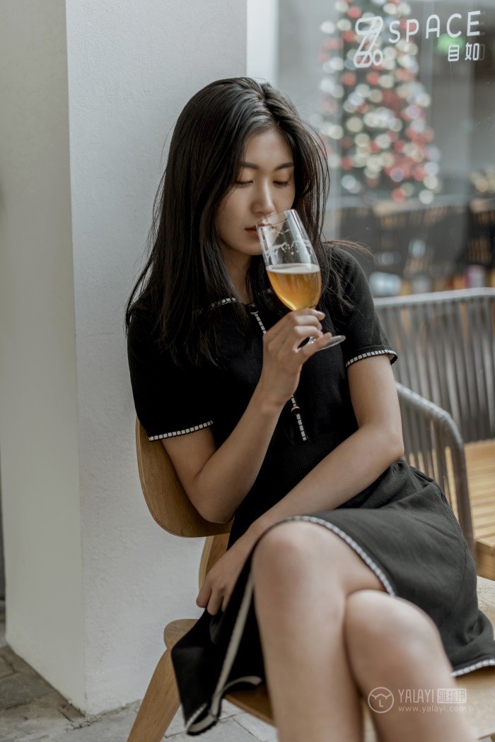 [YALAYI雅拉伊] 2019.04.23 No.255 款款情深 乔妹儿 [44P/443MB]插图1