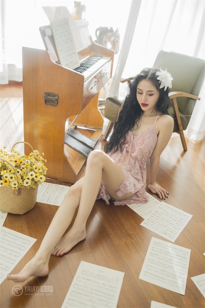 [YALAYI雅拉伊] 2018.12.24 No.150 橘色的暖阳花 凉儿 [66P/385MB]插图2