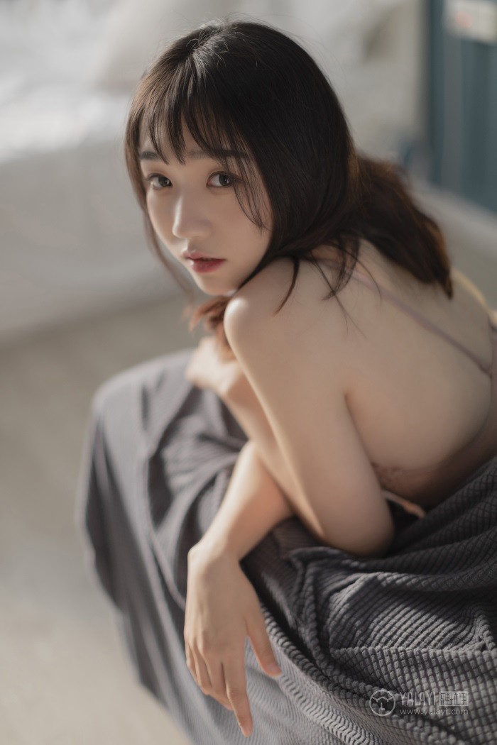 [YALAYI雅拉伊] 2019.06.27 No.321 念念《阴天日记》[42+2P/432MB]插图1