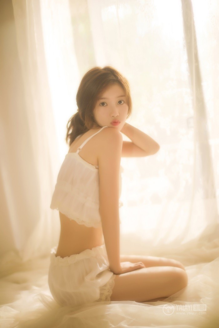 [YALAYI雅拉伊] 2019.06.21 No.315 圈圈《夏日是蜜语》[40+2P/396MB]插图1