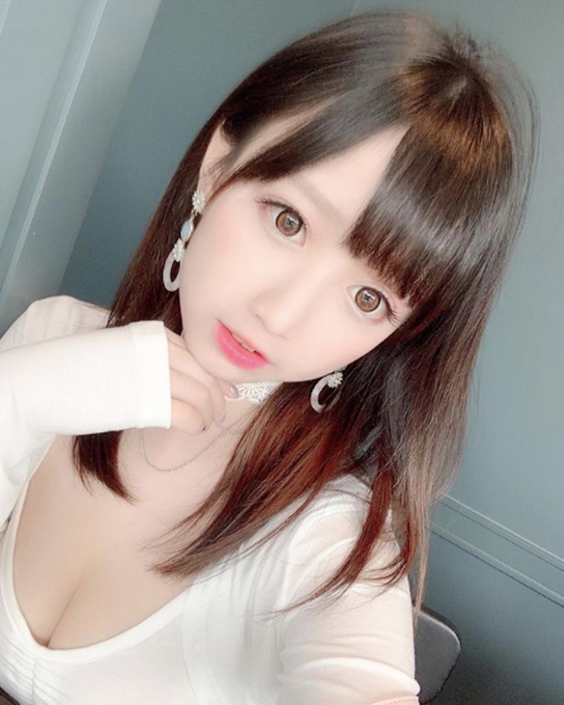 即将破百万关注!童颜美胸妹「Yami」甜度破表乳香四溢 还不快跟上这波~插图7 即将破百万关注!童颜美胸妹「Yami」甜度破表乳香四溢 还不快跟上这波~插图7