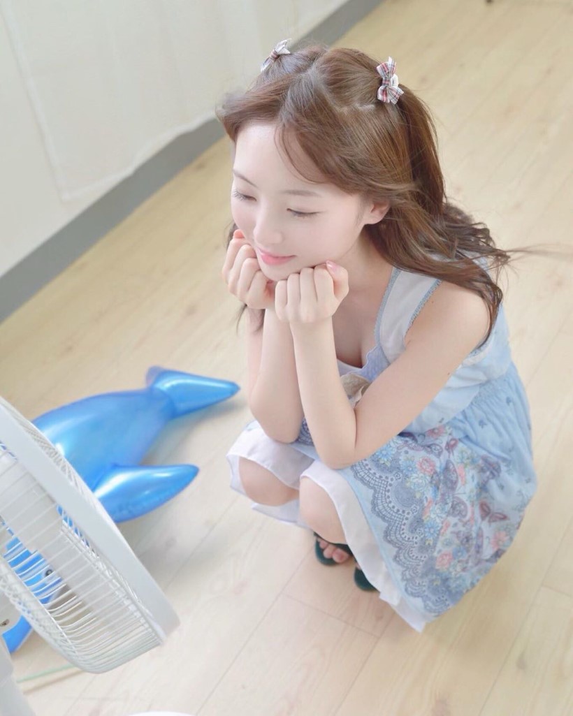 新一代美神!17岁现役高中生正妹「白石梦来」修长雪柏嫩腿让人超想舔一口插图10 新一代美神!17岁现役高中生正妹「白石梦来」修长雪柏嫩腿让人超想舔一口插图10