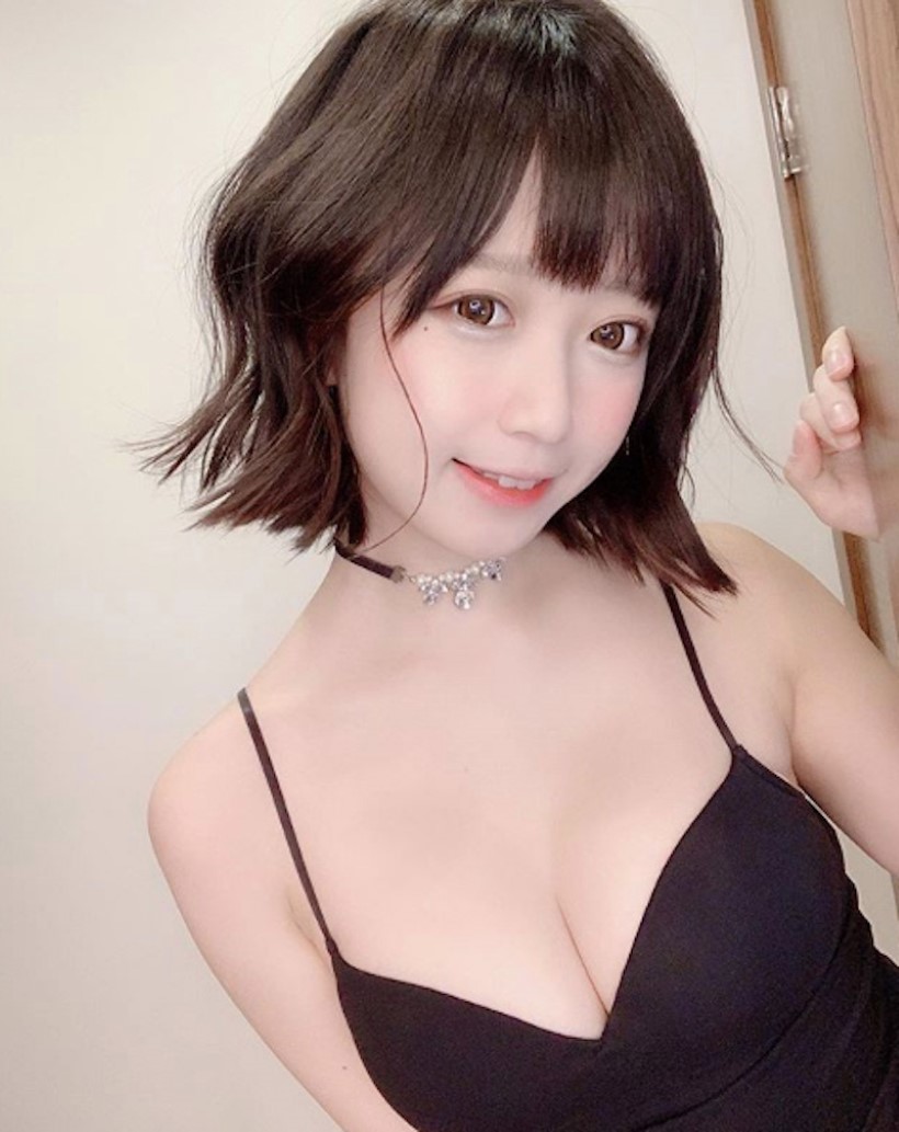 即将破百万关注!童颜美胸妹「Yami」甜度破表乳香四溢 还不快跟上这波~插图18 即将破百万关注!童颜美胸妹「Yami」甜度破表乳香四溢 还不快跟上这波~插图18