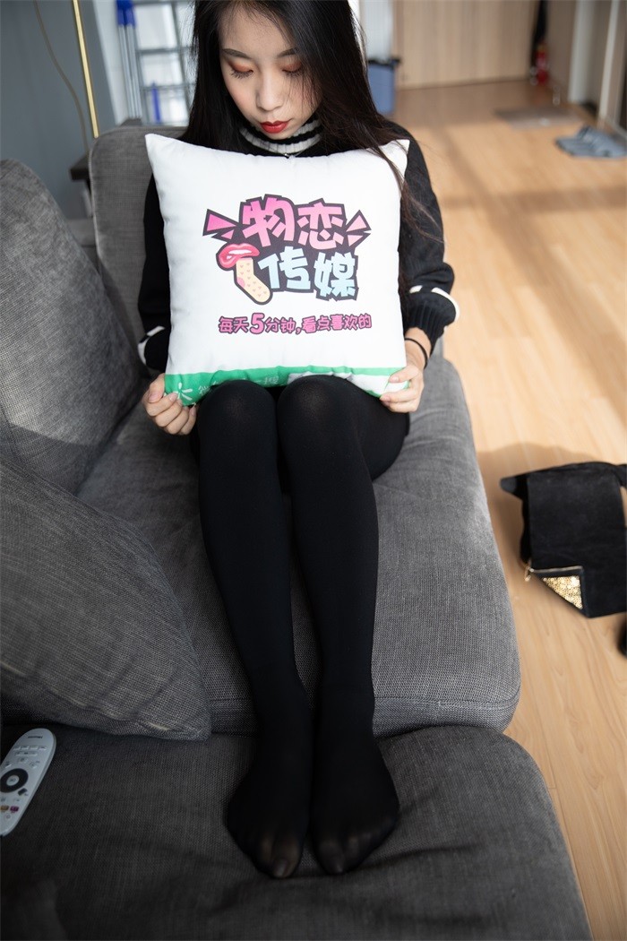 勿恋传媒 No.100 璐璐-小舒淇的冷与姓感黑丝 [99P/1V/1.23GB]插图1