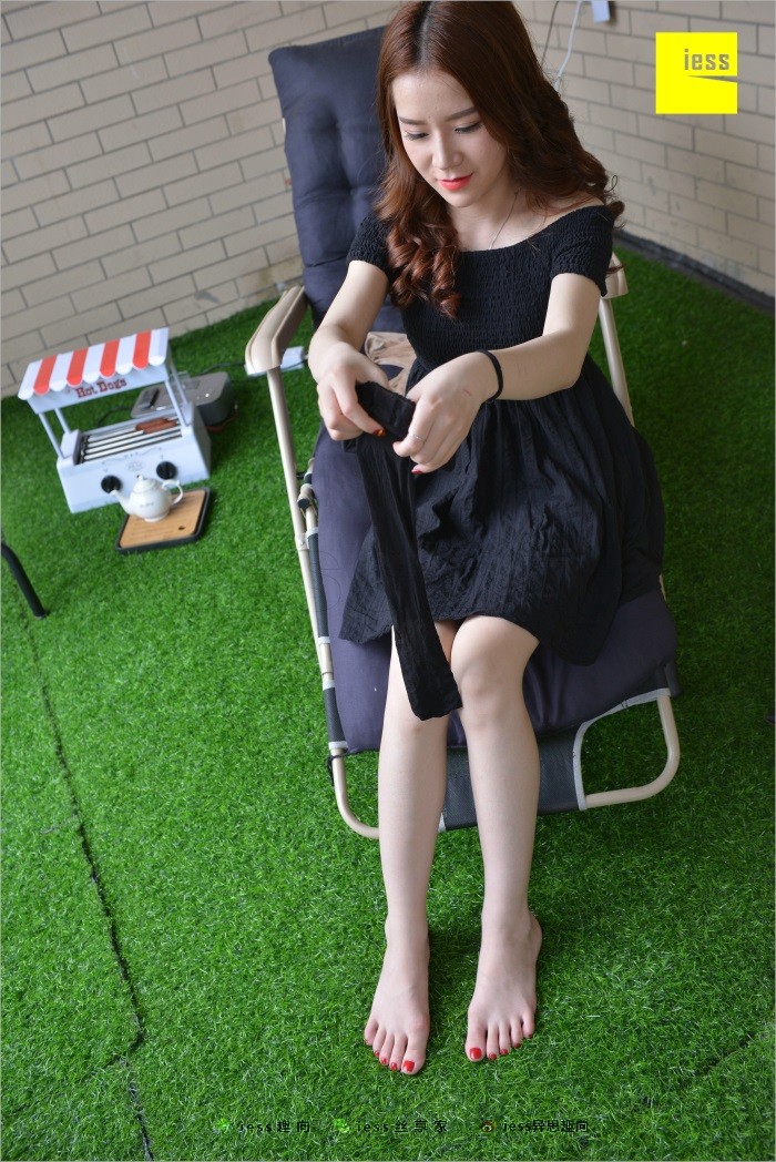 [IESS异思趣向] 2018.06.25 丝族便当244：《名利姐的黑丝大特写》名利姐 [98P/142MB]插图1