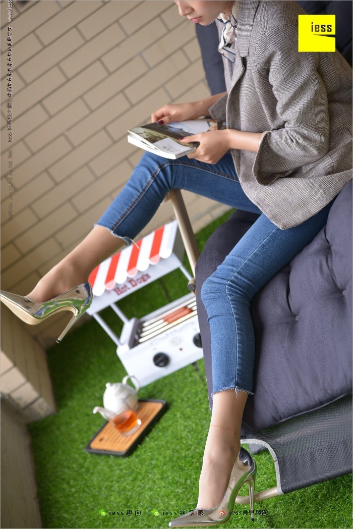 [IESS异思趣向] 2018.03.27 丝族便当210：《经典小脚》华华 [99P/185MB]插图1