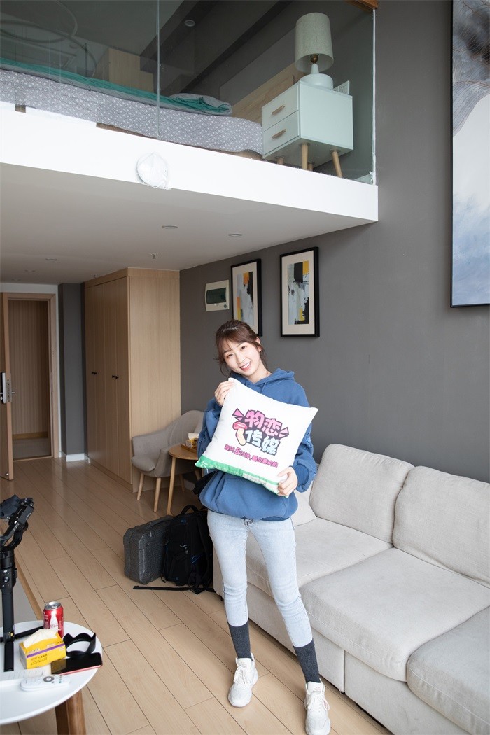 勿恋传媒 No.098 米莱-俏皮可爱长筒袜 [177P/1V/2.34GB]插图