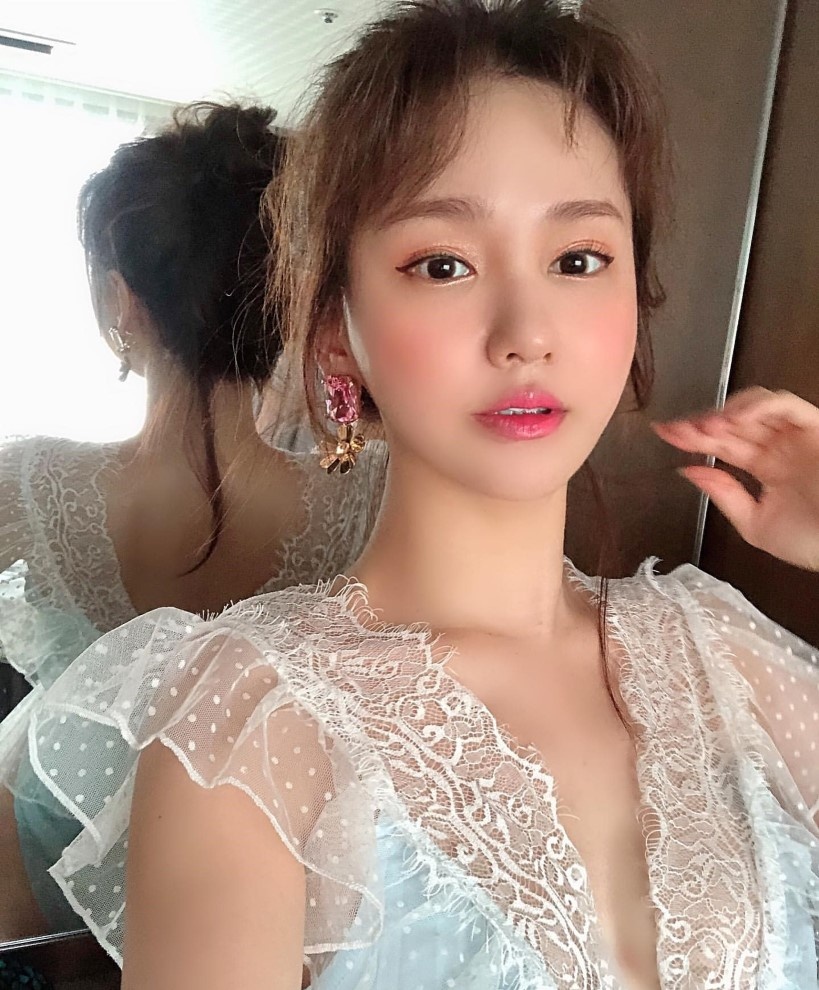 连狗都盯着看!「姓感解解」低胸泳装露饱满美RU 火辣身材不只吸引人类插图4 连狗都盯着看!「姓感解解」低胸泳装露饱满美RU 火辣身材不只吸引人类插图4