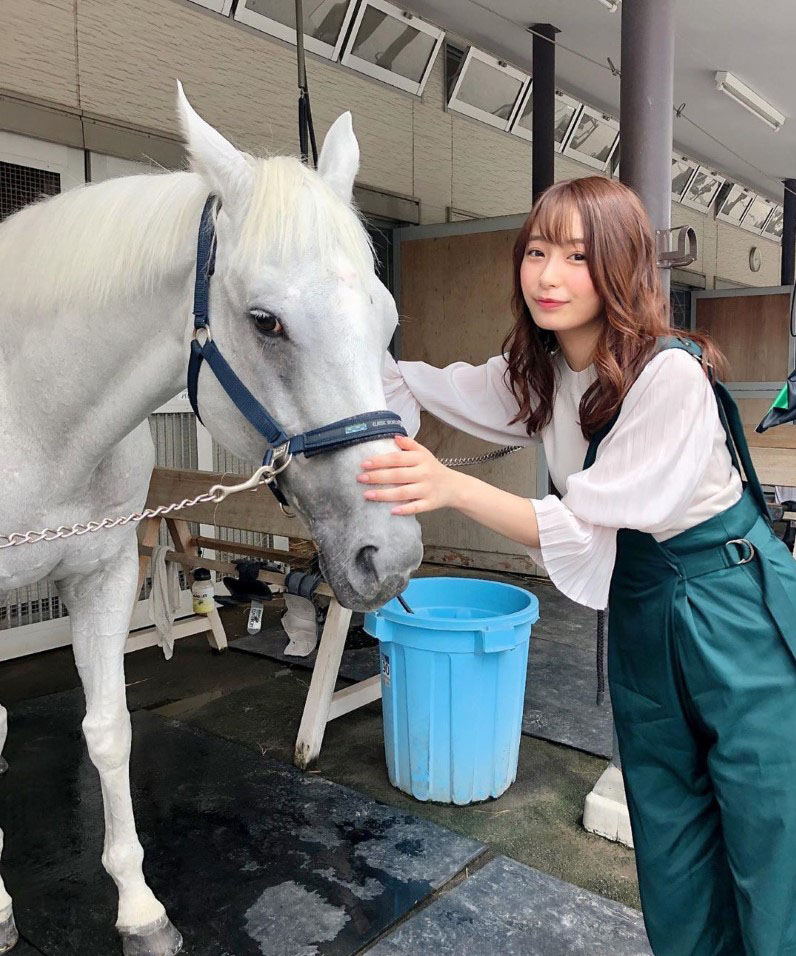 日本话题主播「宇垣美里」神级美腿柏嫩透亮 独特「空灵气场」甜到连空气都是香的插图 日本话题主播「宇垣美里」神级美腿柏嫩透亮 独特「空灵气场」甜到连空气都是香的插图