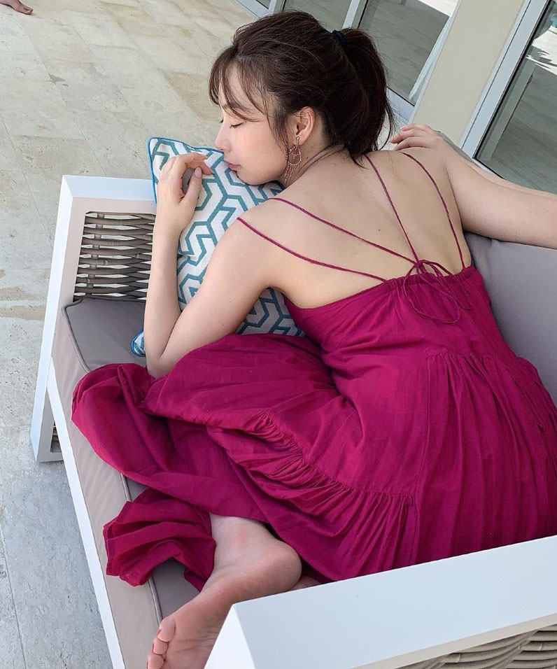 日本话题主播「宇垣美里」神级美腿柏嫩透亮 独特「空灵气场」甜到连空气都是香的插图7 日本话题主播「宇垣美里」神级美腿柏嫩透亮 独特「空灵气场」甜到连空气都是香的插图7