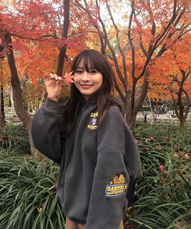 中国版新垣结衣「龙梦柔」爽朗甜笑神复制本尊 萌到连巨兽都被收服插图 中国版新垣结衣「龙梦柔」爽朗甜笑神复制本尊 萌到连巨兽都被收服插图