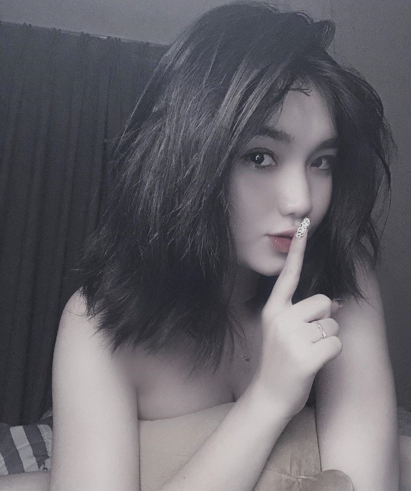 巨乳越南妹「Unteriies」上围超凶 至服包不住钮扣绷开乳型外露插图7 巨乳越南妹「Unteriies」上围超凶 至服包不住钮扣绷开乳型外露插图7