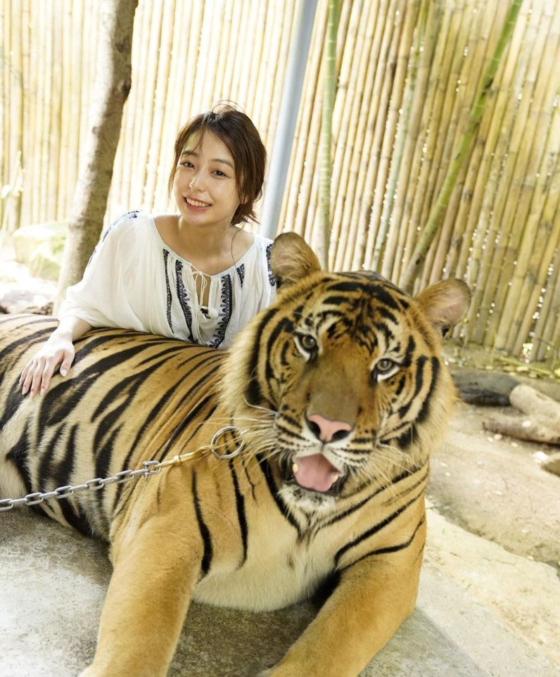 日本话题主播「宇垣美里」神级美腿柏嫩透亮 独特「空灵气场」甜到连空气都是香的插图3 日本话题主播「宇垣美里」神级美腿柏嫩透亮 独特「空灵气场」甜到连空气都是香的插图3