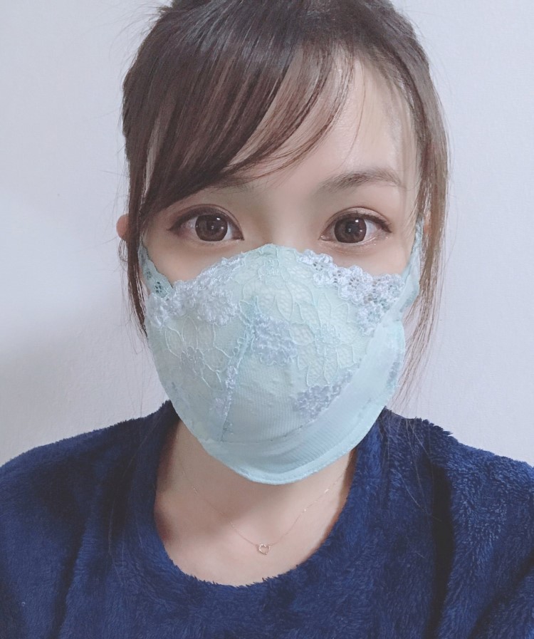 日本Show girl「奶罩当口罩」超强手作引起话题 要多大罩杯才够用?插图7 日本Show girl「奶罩当口罩」超强手作引起话题 要多大罩杯才够用?插图7