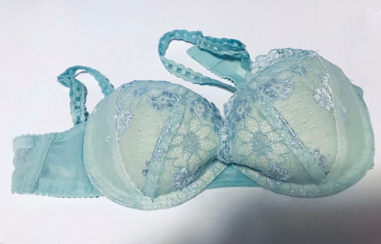 日本Show girl「奶罩当口罩」超强手作引起话题 要多大罩杯才够用?插图2 日本Show girl「奶罩当口罩」超强手作引起话题 要多大罩杯才够用?插图2