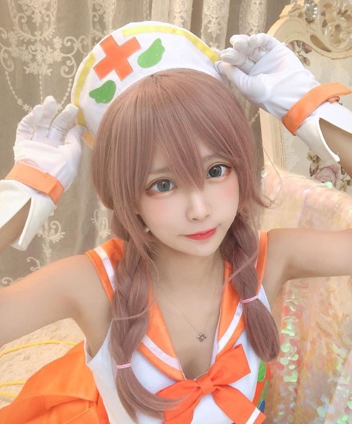 甜美至服正妹「展现超雄伟乳量」,胸前柏嫩画面太佑或!插图 甜美至服正妹「展现超雄伟乳量」,胸前柏嫩画面太佑或!插图