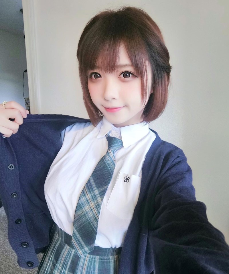 最强隐乳!激萌电眼学生妹「Borusushi」至服下隐藏超完美胸型 让人充满遐想啊插图 最强隐乳!激萌电眼学生妹「Borusushi」至服下隐藏超完美胸型 让人充满遐想啊插图
